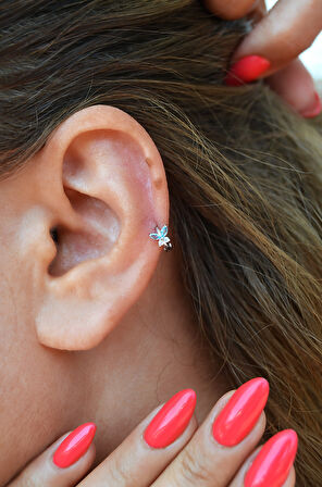 Turkuaz Taşlı Kelebek Tragus Piercing – 5 mm Halka, Gümüş Renk