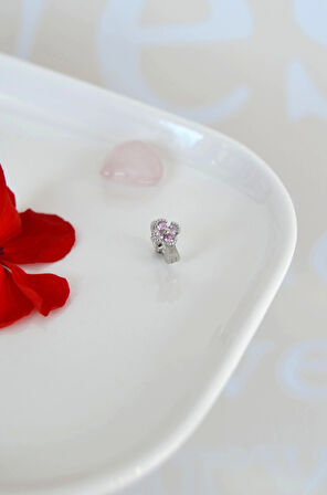 Soft Pembe Çiçekli Tragus Piercing – Halka Model, 6 mm