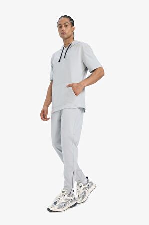 DeFactoFit Standart Fit Kapüşonlu Baskılı Sporcu Kısa Kollu Tişört D8017AX25SPGR91