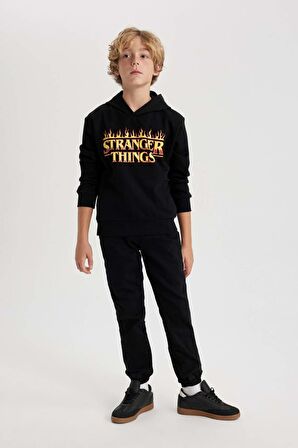 DeFacto Erkek Çocuk Stranger Things Kapüşonlu Sweatshirt B2458A823WNBK81