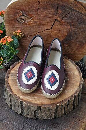 Nakışlı Bordo Kadın Sandalet