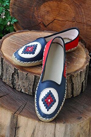 Nakışlı Lacivert Kadın Sandalet