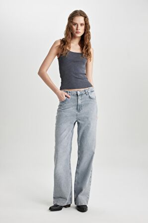DeFacto Slim Fit Dar Kesim U Yaka Ribana Yıkamalı Soluk Efektli Basic Atlet C2621AX24SPAR191