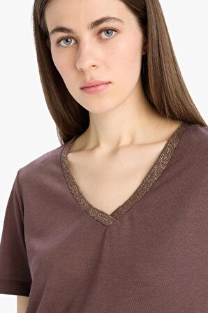 DeFacto Regular Fit V Yaka Basic Düz Kısa Kollu Tişört K5057AZ25SPBN258