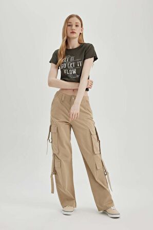 DeFacto Coool Wide Leg Geniş Paça Pantolon Gabardin Kumaş Kargo Cepli Basic Düz B5690AX24SPBG352