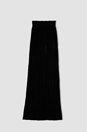 DeFacto Slim Fit Kroşe Yırtmaçlı Siyah Maxi Etek A9259AX23SMBK27