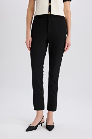 DeFacto Klasik Chino Kumaş Pantolon Normal Bel Basic Düz Cepli Bilek Boy C1429AX25SPBK81