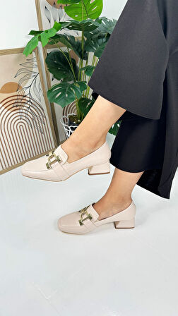 Günlük Kadın Loafer Topuklu Toka ve Dikiş Detaylı Bağcıksız Küt Burunlu Ayakkabı 700