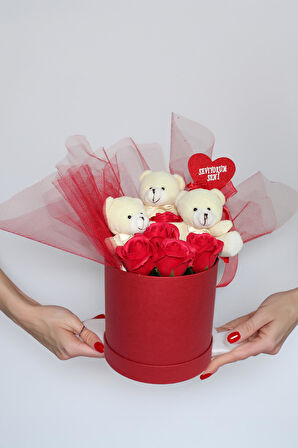 Aşkınızı Anlatmanın En Zarif Yolu: Özel Kutuda Minik Ayıcıklar, Kokulu Güller ve “Seviyorum Seni ”