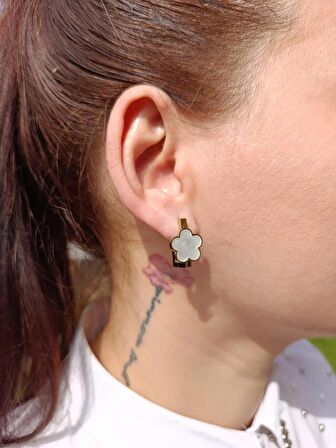 Luna Jewelry Kadın Gold Renk Sedefli Mineli Çiçek Model 316 L Çelik Küpe