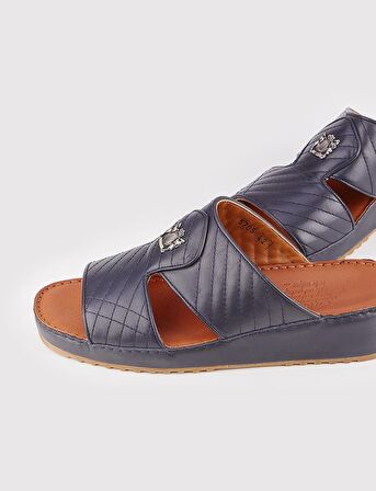 Erkek Hakiki Deri Logo Aksesuarlı Lacivert Terlik