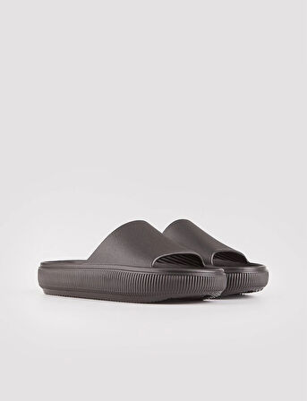 Poliuretan Taban Siyah Kadın Düz Terlik