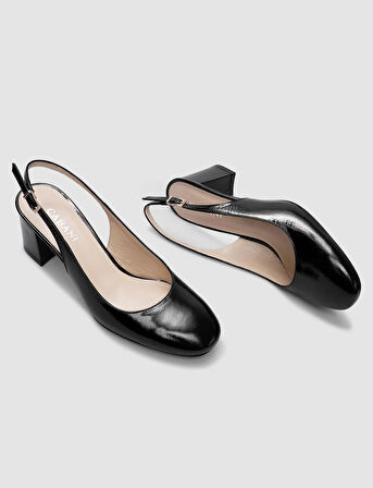 Cabani Hakiki Deri Siyah Rugan Arkası Açık Kadın Topuklu Ayakkabı