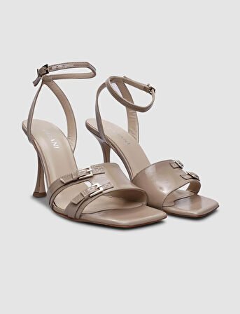 Cabani %100 Hakiki Deri Bej Rugan Tokalı Kadın Topuklu Ayakkabı