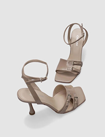 Cabani %100 Hakiki Deri Bej Rugan Tokalı Kadın Topuklu Ayakkabı