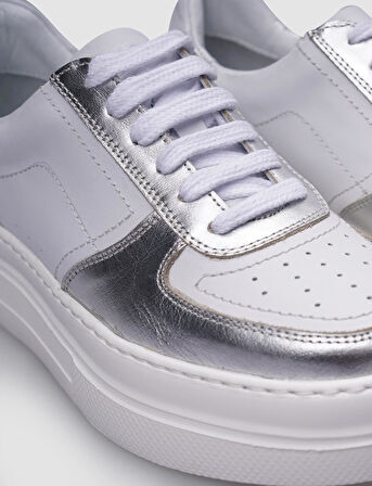 %100 Hakiki Deri Beyaz Bağcıklı Kadın Sneaker