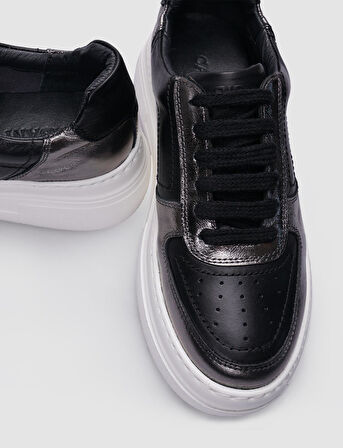 %100 Hakiki Deri Siyah Bağcıklı Kadın Sneaker