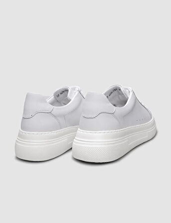 %100 Hakiki Deri Beyaz Bağcıklı Kadın Sneaker