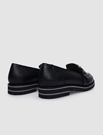 %100 Hakiki Deri Siyah Toka Detaylı Kadın Günlük Ayakkabı