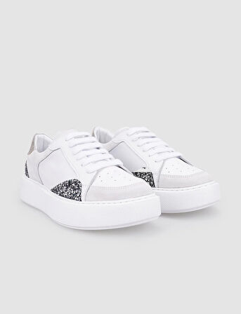 %100 Hakiki Deri Beyaz Pul Detaylı Bağcıklı Kadın Spor Ayakkabı