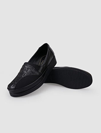 Siyah Kroko Desenli Kadın Comfort Ayakkabı