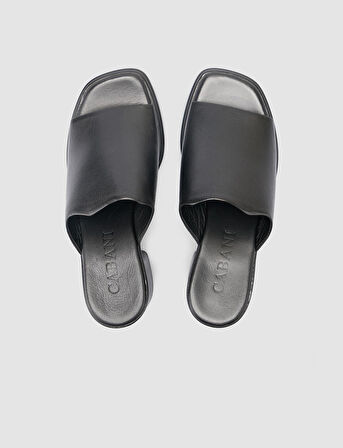 %100 Hakiki Deri Topuklu Siyah Kadın Terlik