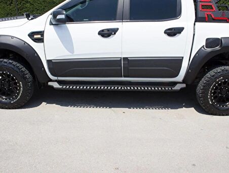 Toyota Hilux Dakar Yan Basamak Siyah V1 Işıksız 2015 ve Sonrası