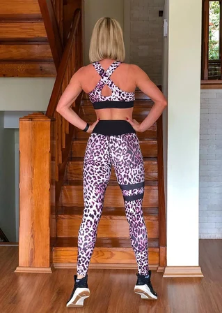 Bacağı Ve Beli Siyah Şeritli Morlu Leopar Desen Spor Tayt
