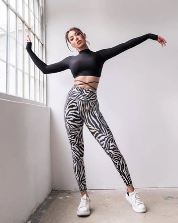 Sarı Gölgeli Siyah Beyaz Zebra Desen Toparlayıcı Spor Tayt