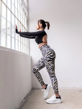 Sarı Gölgeli Siyah Beyaz Zebra Desen Toparlayıcı Spor Tayt