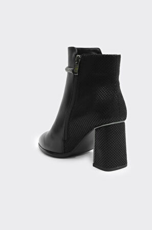 Kalın Topuklu Fermuarlı Taş Aksesuarlı Kadın Bot