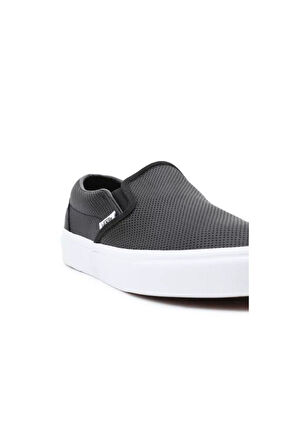 UA Classic Slip-On Deri Siyah Ayakkabı VN000XG8DJ61
