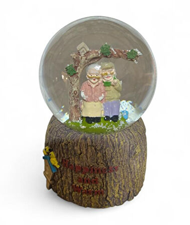 8 cm Müzikli Işıklı Aşkın Yaşı Yok Kar Küresi 3151