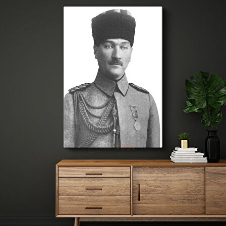 Genç Subay Atatürk - Kalpaklı Askeri Portre Kanvas Tablo
