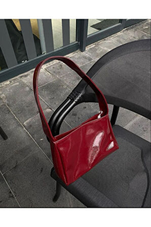 Mila Model Rugan Parlak Suni Deri Kadın Omuz Çantası