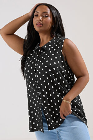 Büyük Beden Polo Yaka Sıfır Kol Düğmeli Puantiyeli T-shirt 303958