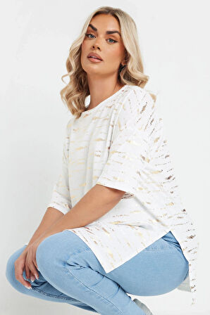 Büyük Beden Kısa Kollu Bisiklet Yaka Yanları Yırtmaçlı Metalik Baskılı T-shirt 303955