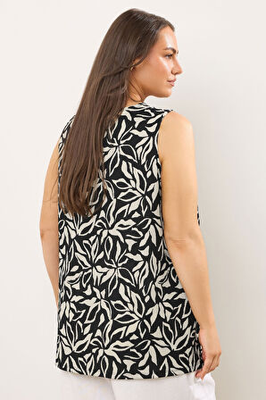 Büyük Beden V Yaka Sıfır Kol Çiçek Desenli Asimetrik Kesim T-shirt 616294