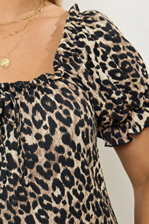 Büyük Beden Kısa Kollu Leopar Desenli Yakası Büzgülü Maxi Elbise 270296