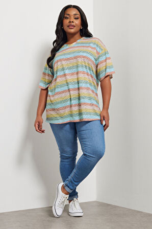 Büyük Beden V Yaka Çizgili Zebra Desenli T-shirt 303953