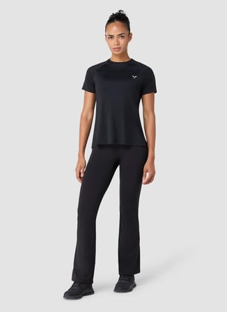 Squatwolf WT022860001 Weightless Tee Siyah Bisiklet Yaka Fit Düz Kadın T-Shirt