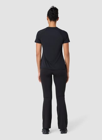 Squatwolf WT022860001 Weightless Tee Siyah Bisiklet Yaka Fit Düz Kadın T-Shirt