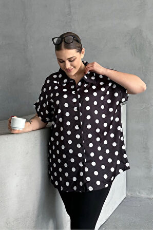 Büyük Beden Önü Düğmeli Kısa Kollu Puantiye Desenli Gömlek 303460