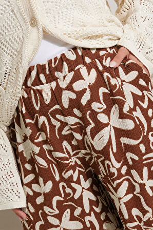 Büyük Beden Beli Lastikli Cepli Çiçek Desenli Kapri Pantolon 145293