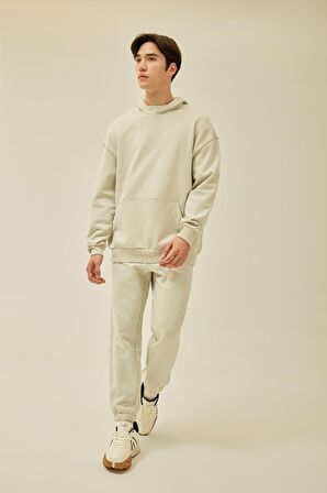 DeFacto Comfort Regular Fit Rahat Kalıp Kapüşonlu Kanguru Cepli Basic Düz Sweatshirt B4446AX24SPGR437