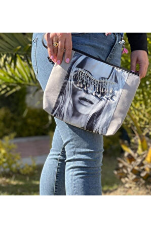 ZİRKON TAŞLI GÖZLÜKLÜ KADIN APLİKELİ PONPONLU PORTFÖY CLUTCH EL VE MAKYAJ ÇANTASI 28X25 CM