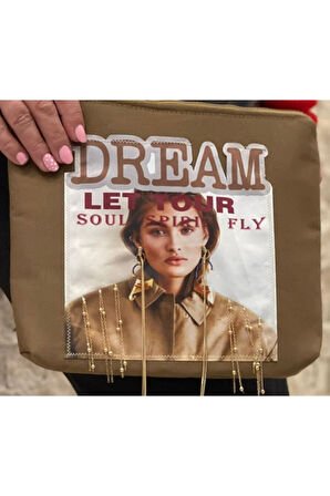 DREAM ÇELİK ZİNCİRLİ KADIN GÖRSELLİ APLİKELİ PONPONLU PORTFÖY CLUTCH EL VE MAKYAJ ÇANTASI 25X28