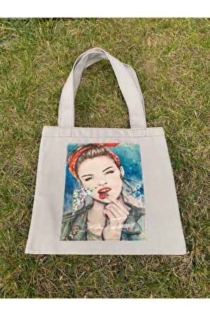 Kadın görselli pul havuzlu bez çanta