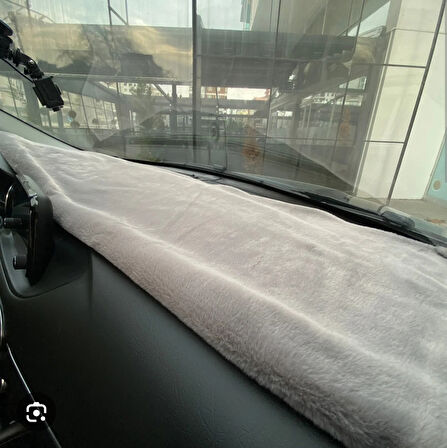Universal Oto Cam Önü Torpido Koruyucu Peluş 140×45cm Gri Renk