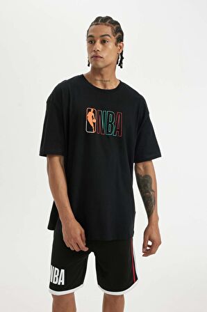 DeFactoFit NBA Wordmark Oversize Geniş Kalıp Bisiklet Yaka Kısa Kollu Tişört A1890AX24SMBK81